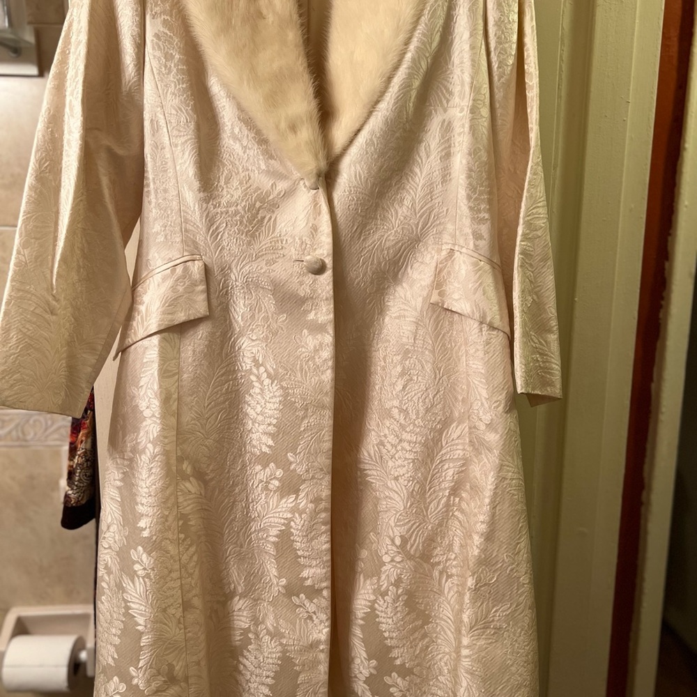 stylish dressy coat with white Mink collar. Perfect for Formal affairs, wedding.